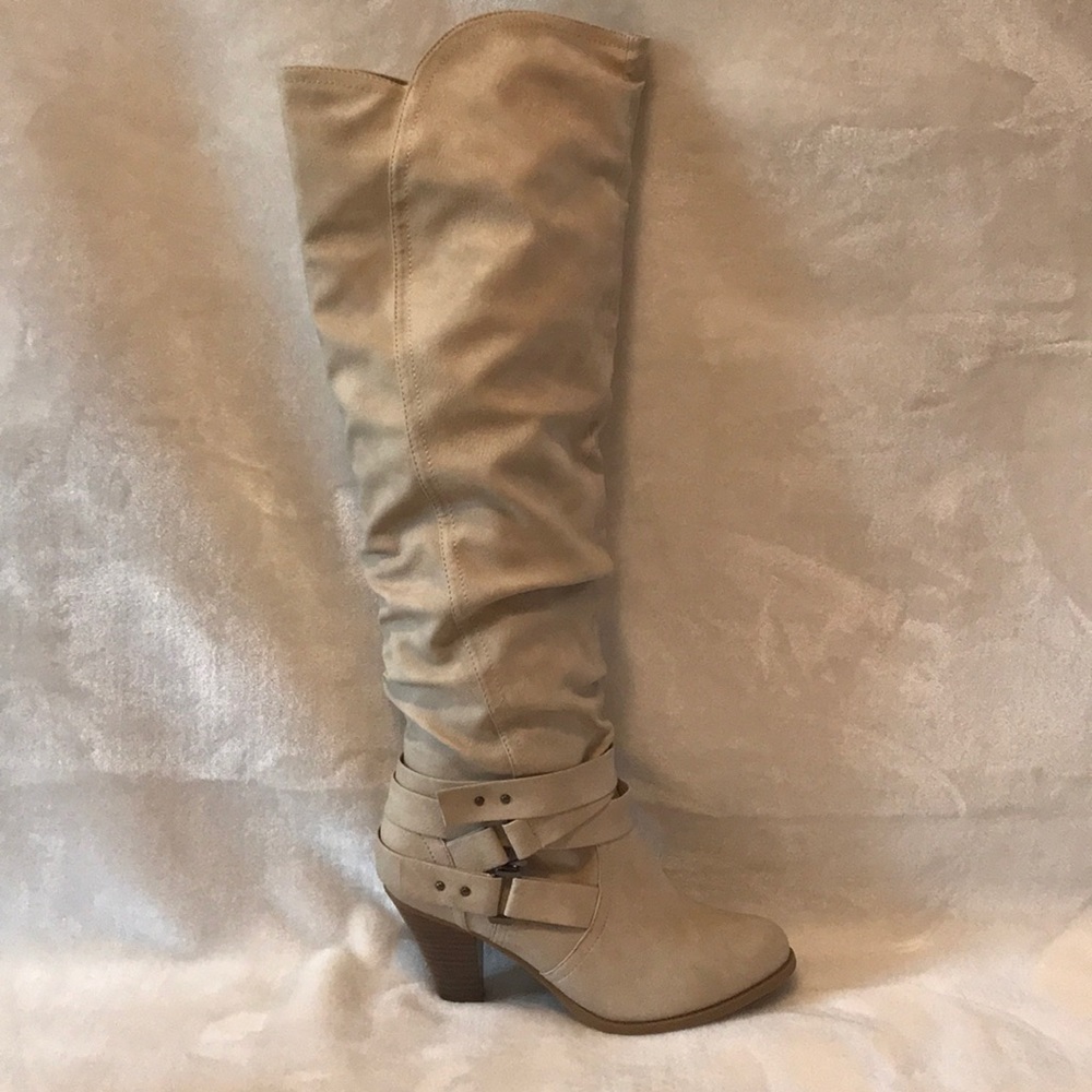 Boots - Picture 2 of 4